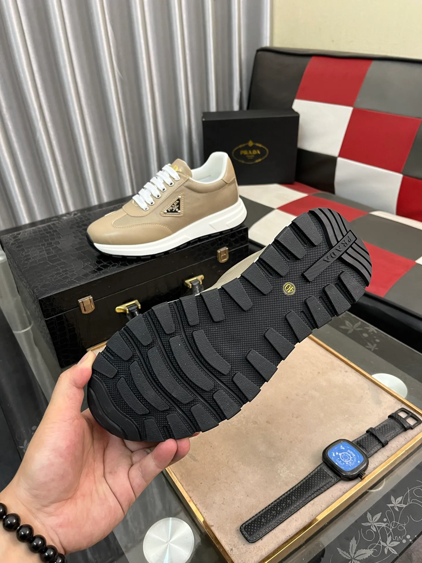 Men's shoes 💰420⌚️⌚️ PRADA [Prada] popular men's shoes, casual shoes and sports shoes! High-end quality 🍀 The upper is made of imported original cowhide 💥 cowhide lining; the original molded outsole. The style is upright and elegant, comfortable and versatile💪 Three quality guarantees Size number: 38-44, 4️⃣ colors available